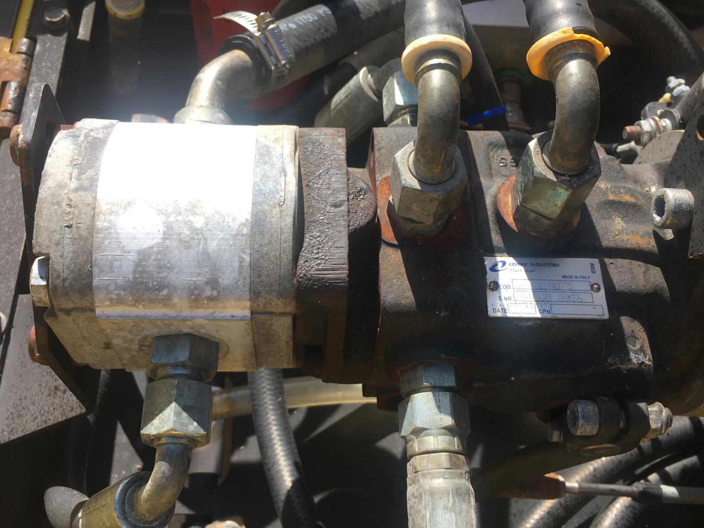 ./imagenes/INVOICE/2019/15528/COMPACTADOR WACKER RD114 (26).JPG